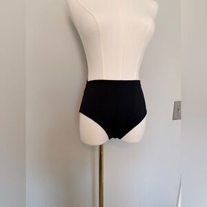 Everlane The high-rise hipster bottom